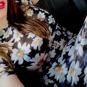 Super cute mesh dress, daisy flowers!, super fresh!